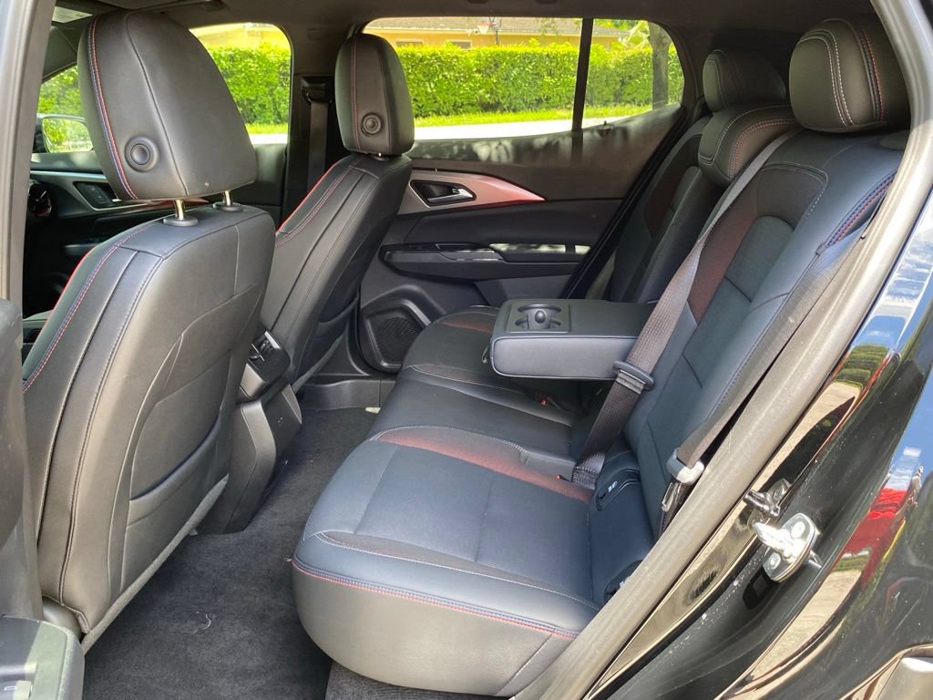 Used 2024 Chevrolet Equinox EV RS FWD image 27