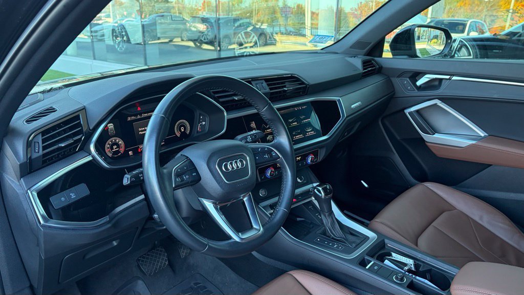 Used 2019 Audi Q3 2.0T Premium Plus w/ Premium Plus Package AWD/4WD image 7