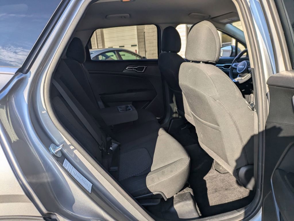 Used 2024 Kia Sportage LX image 30