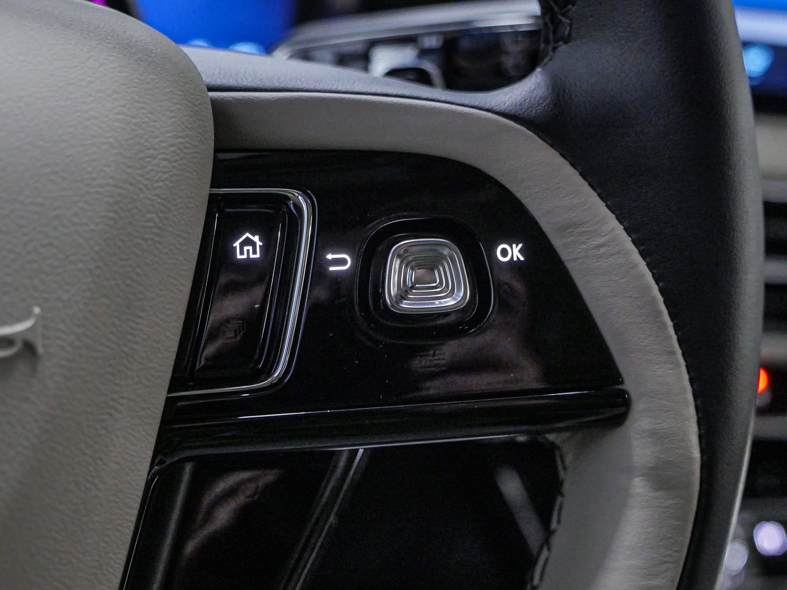 New 2025 Lincoln Corsair Reserve w/ Equipment Group 202A image 40