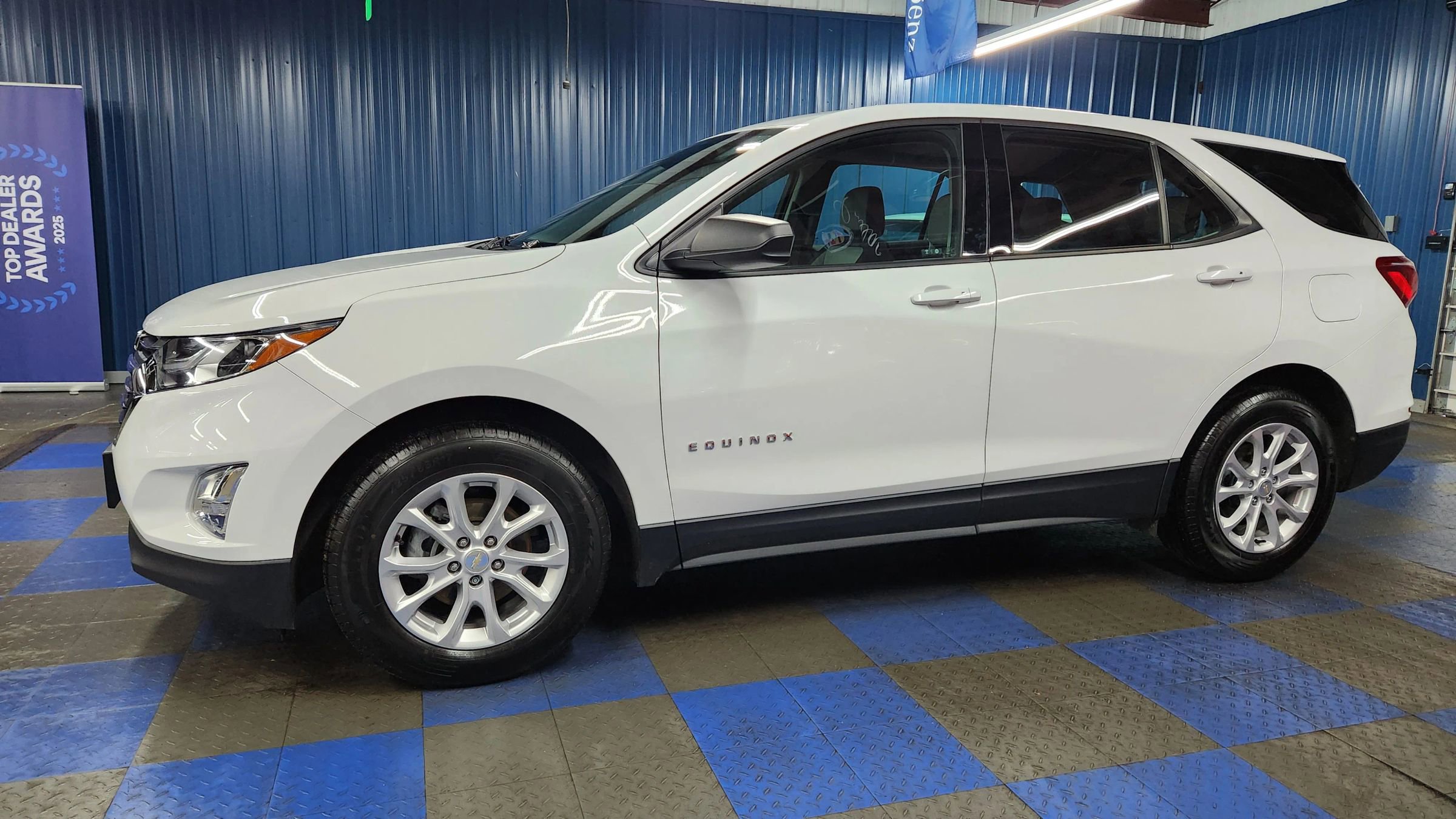 Used 2019 Chevrolet Equinox LS image 62