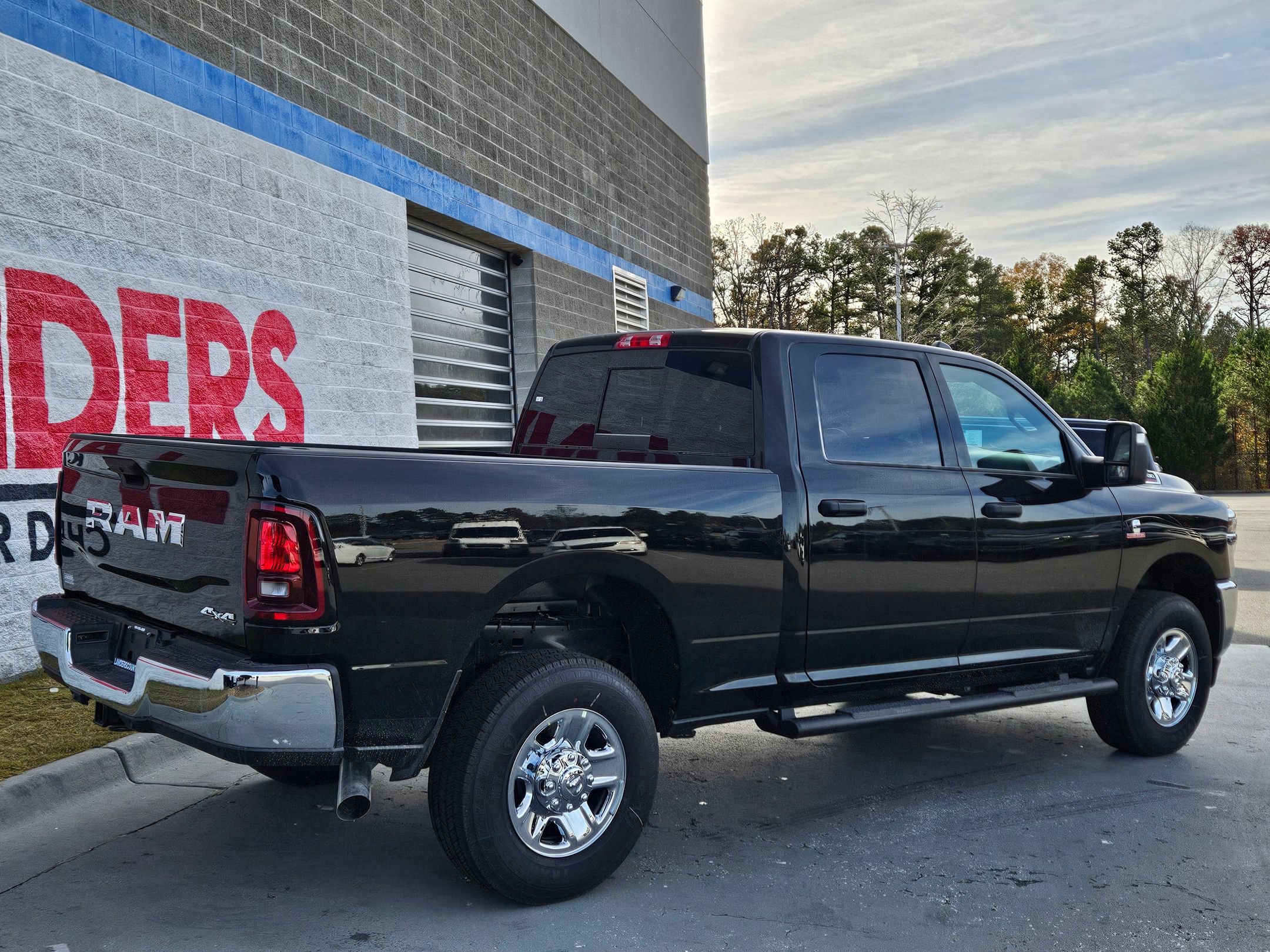 New 2026 RAM 2500 Tradesman AWD/4WD image 7