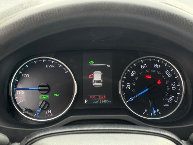 Used 2021 Toyota RAV4 LE AWD/4WD image 21