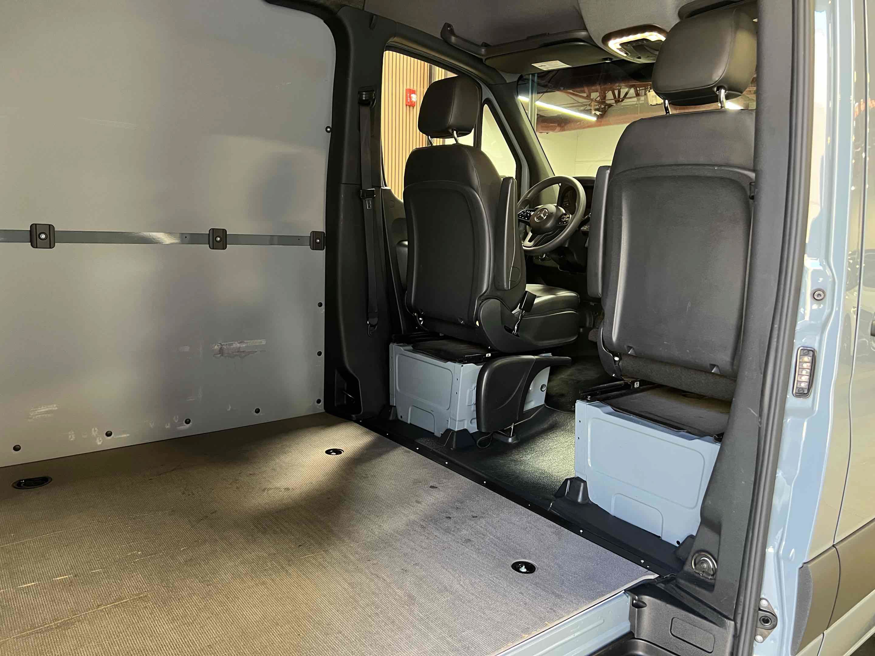 Used 2024 Mercedes-Benz Sprinter 2500 image 64