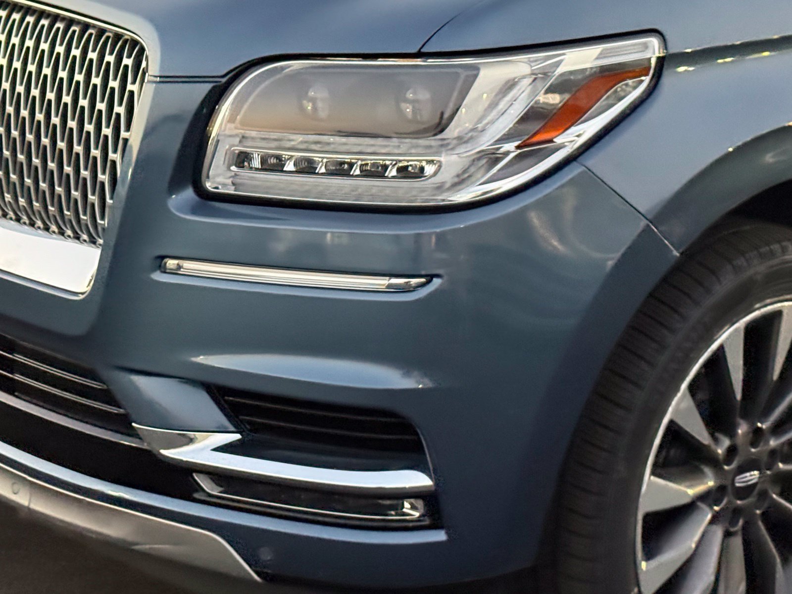 Used 2018 Lincoln Navigator Select RWD image 10