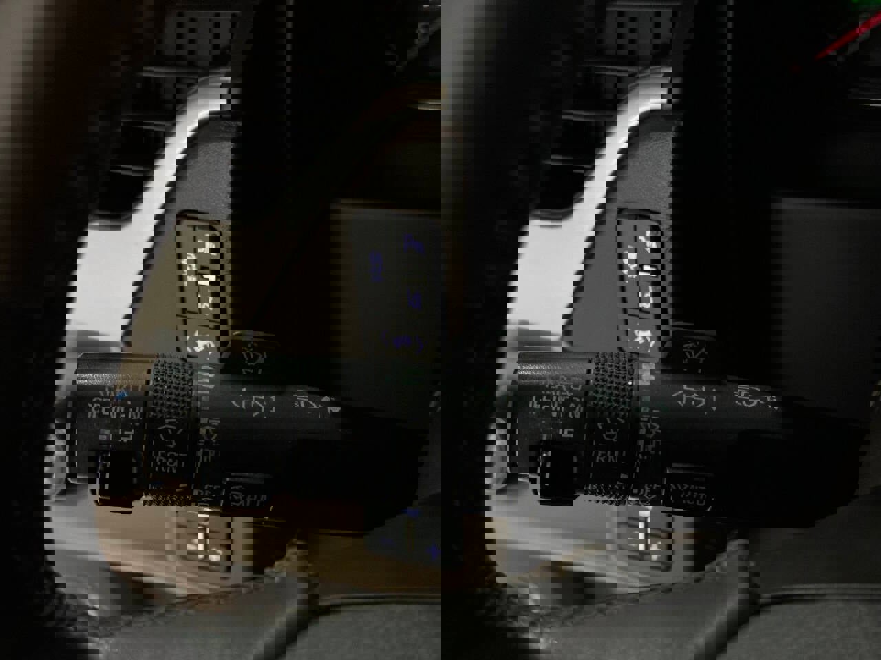 Used 2015 Chevrolet Suburban LTZ image 78