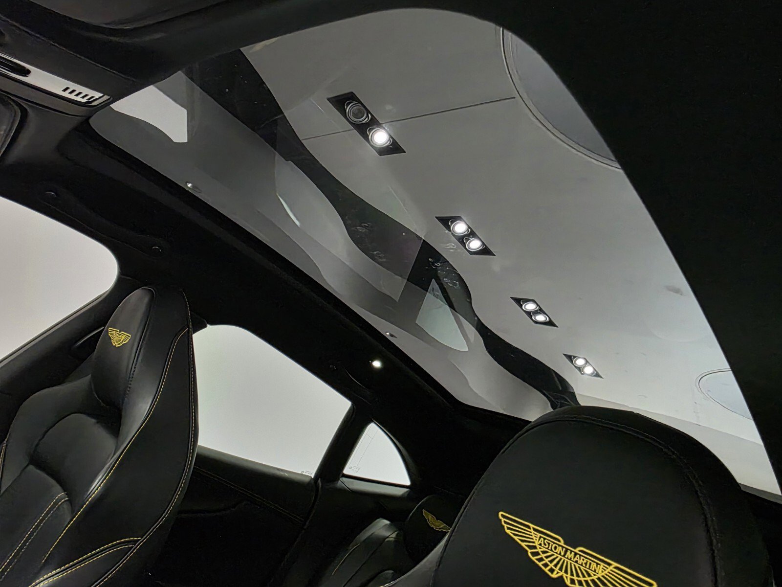 Used 2024 Aston Martin DBX 707 image 18