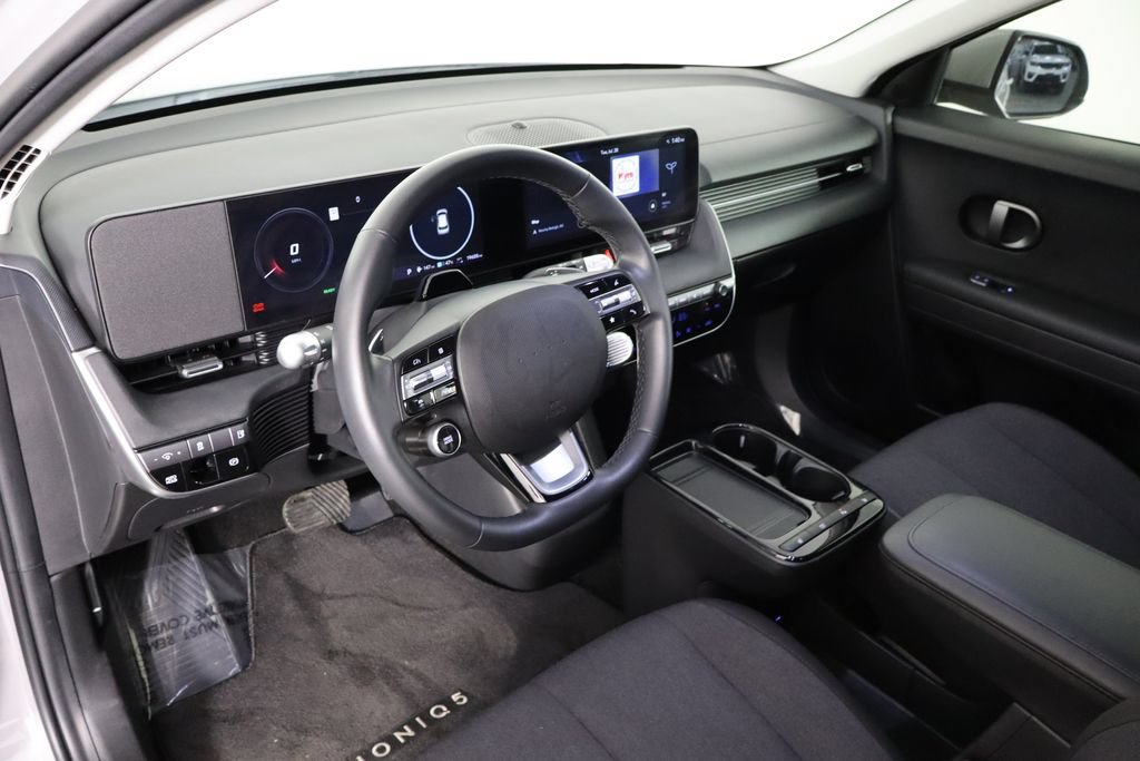 Used 2025 Hyundai Ioniq 5 SE RWD image 25