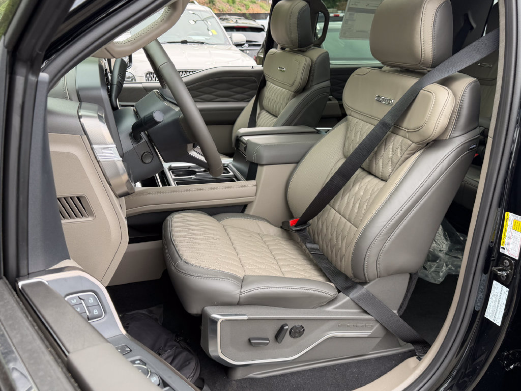 New 2027 Ford F350 Platinum w/ Platinum Plus Package AWD/4WD image 29