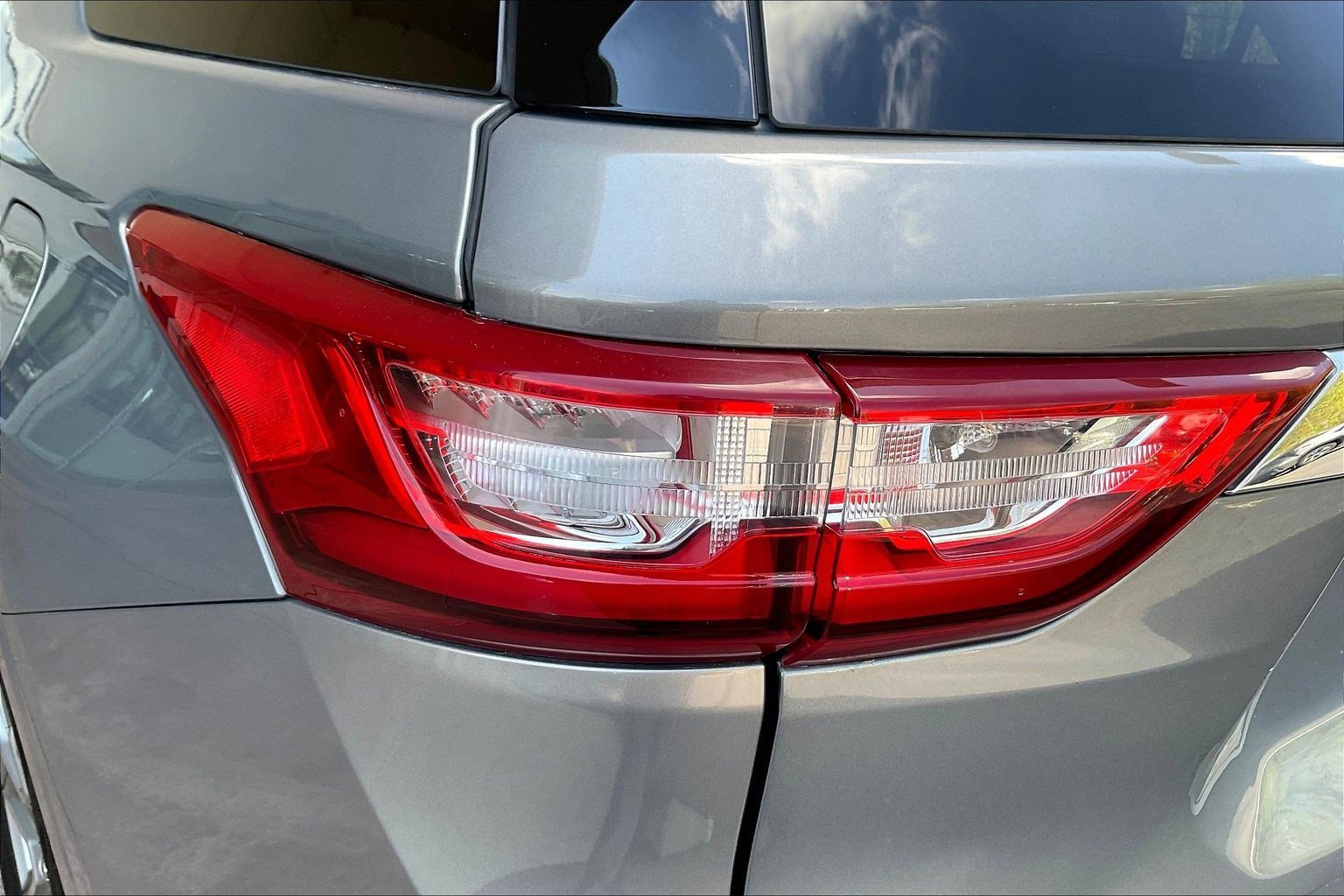 Used 2019 Chevrolet Traverse Premier AWD/4WD image 22