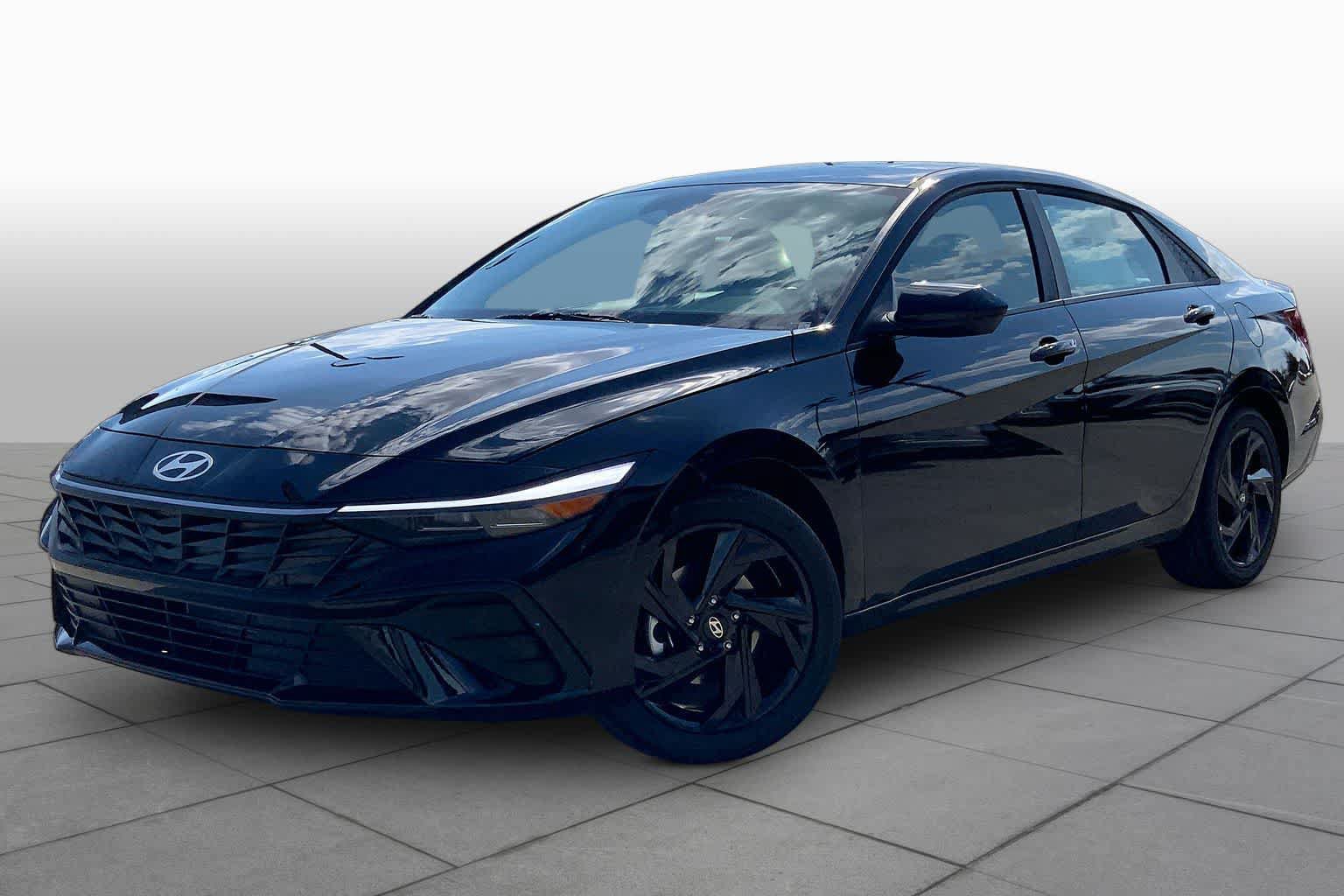 New 2026 Hyundai Elantra SEL Sport FWD image 1