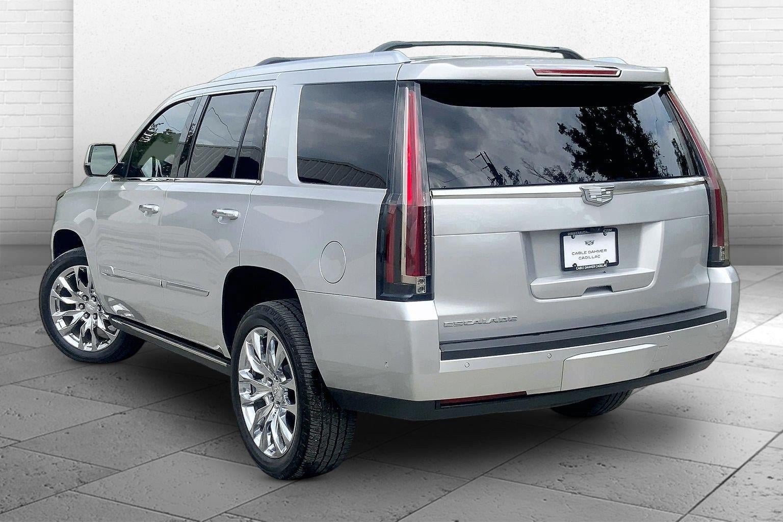 Used 2019 Cadillac Escalade Premium Luxury AWD/4WD image 11