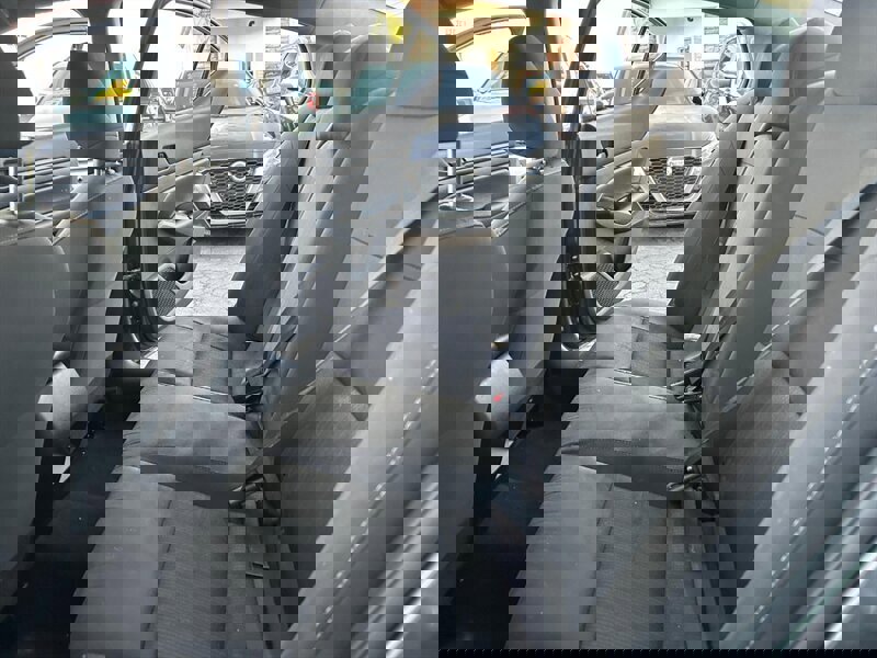 Used 2025 Nissan Altima 2.5 S image 24