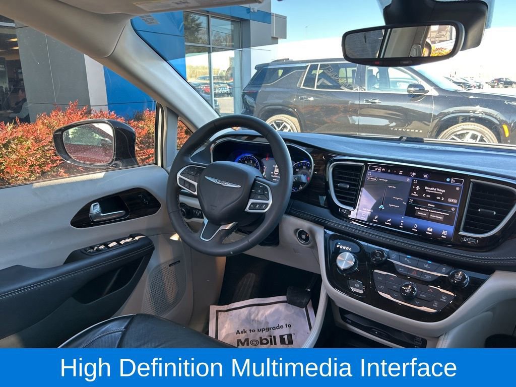 Used 2023 Chrysler Pacifica Limited w/ Uconnect Theater Family Group AWD/4WD image 29