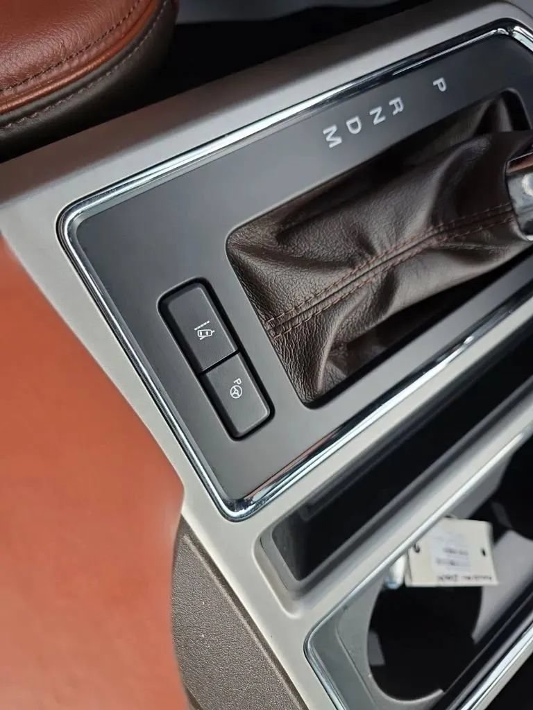 Used 2019 Ford F150 King Ranch w/ Equipment Group 601A Luxury AWD/4WD image 34