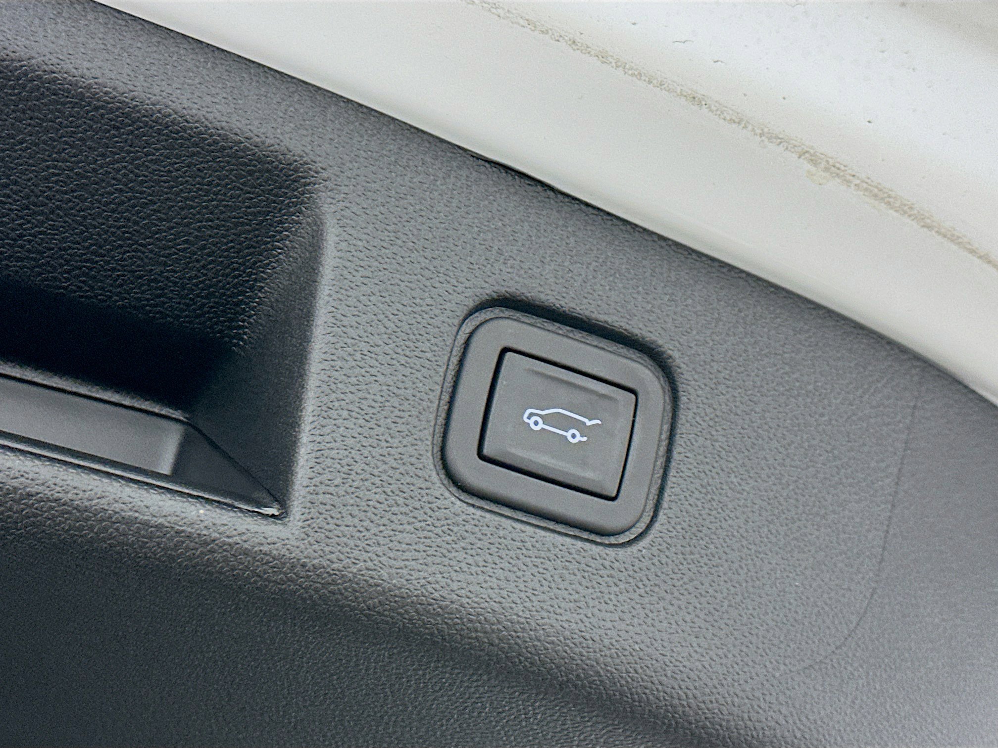 Used 2024 Chevrolet Blazer EV LT AWD/4WD image 32