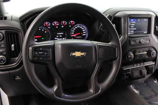 Used 2020 Chevrolet Silverado 1500 Custom w/ Custom Convenience Package AWD/4WD image 18