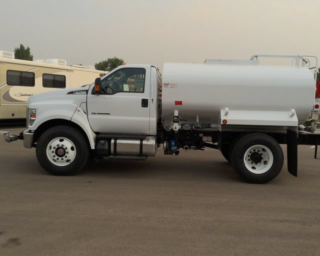 New 2027 Ford F750 2WD Regular Cab Super Duty image 2
