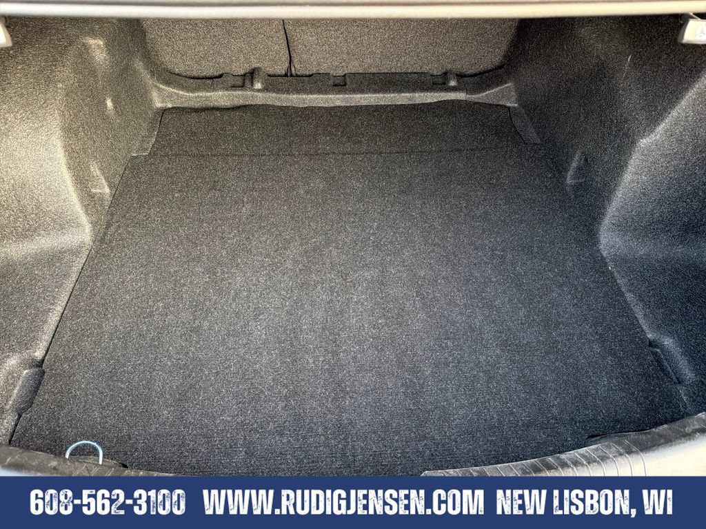 Used 2021 Chevrolet Malibu LT FWD image 21
