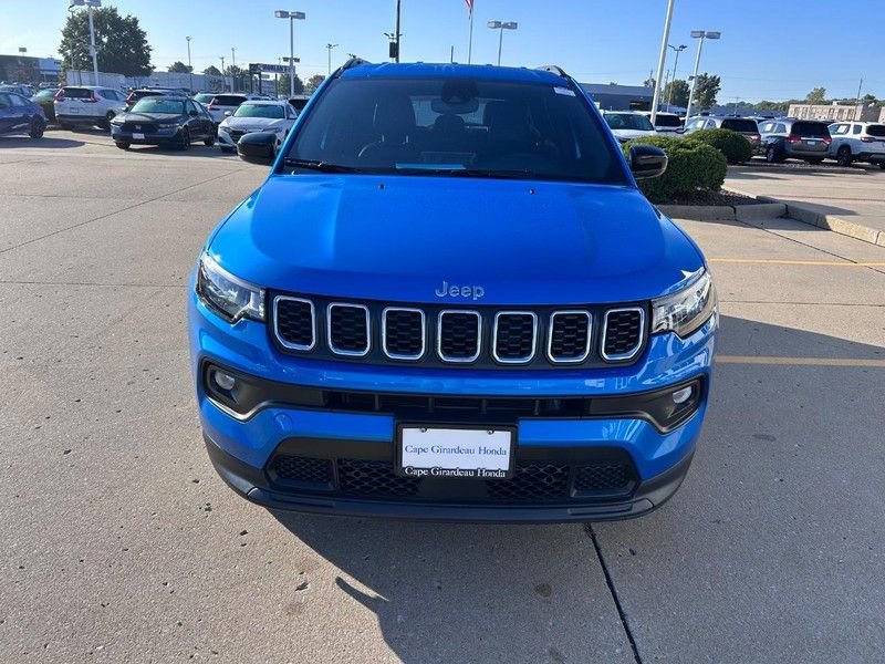 Used 2025 Jeep Compass Latitude image 7