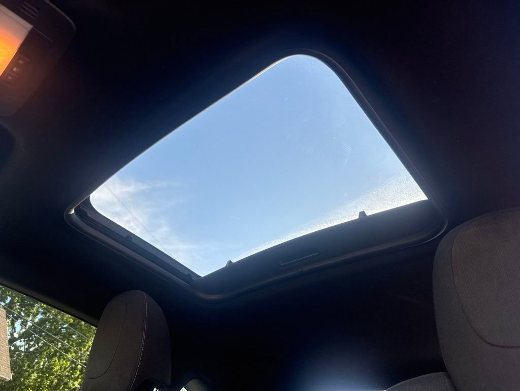 Used 2015 Chevrolet Camaro LT RWD image 23