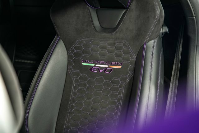 Used 2021 Lamborghini Huracan EVO RWD image 17