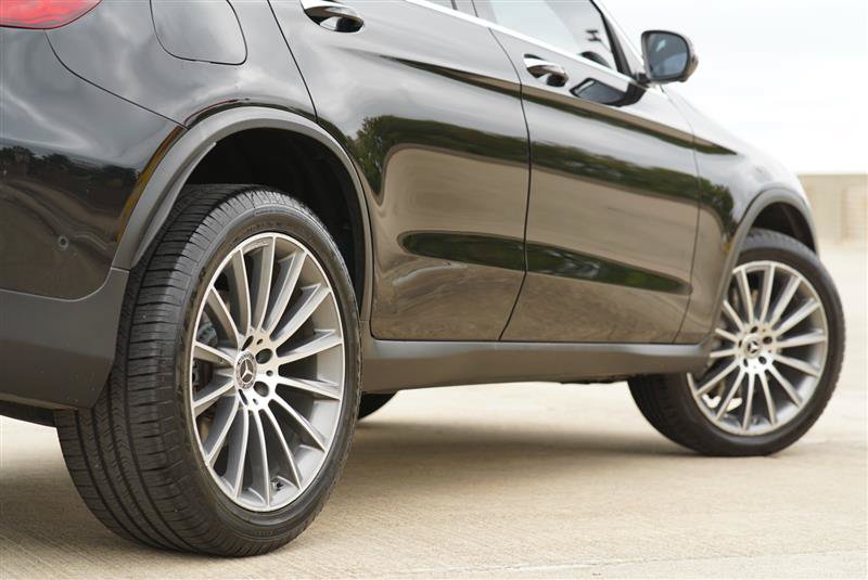 Used 2019 Mercedes-Benz GLC 300 4MATIC Coupe image 19