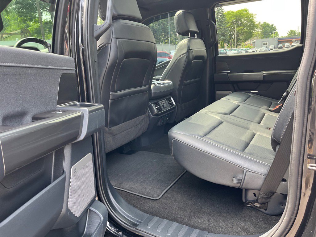 Used 2022 Ford F150 Lariat w/ Equipment Group 502A High image 10