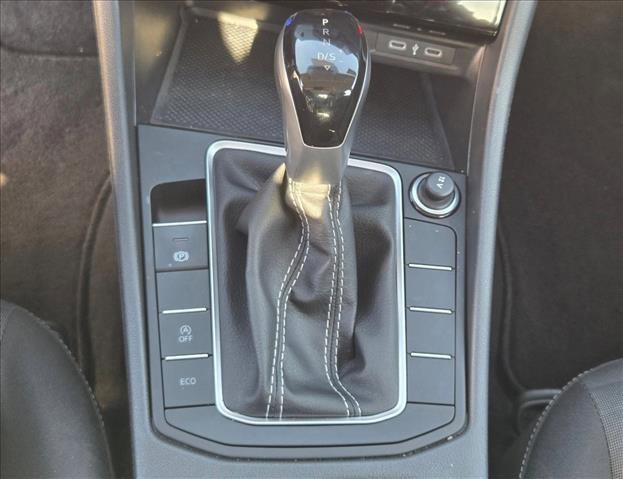 Certified 2025 Volkswagen Jetta S image 13