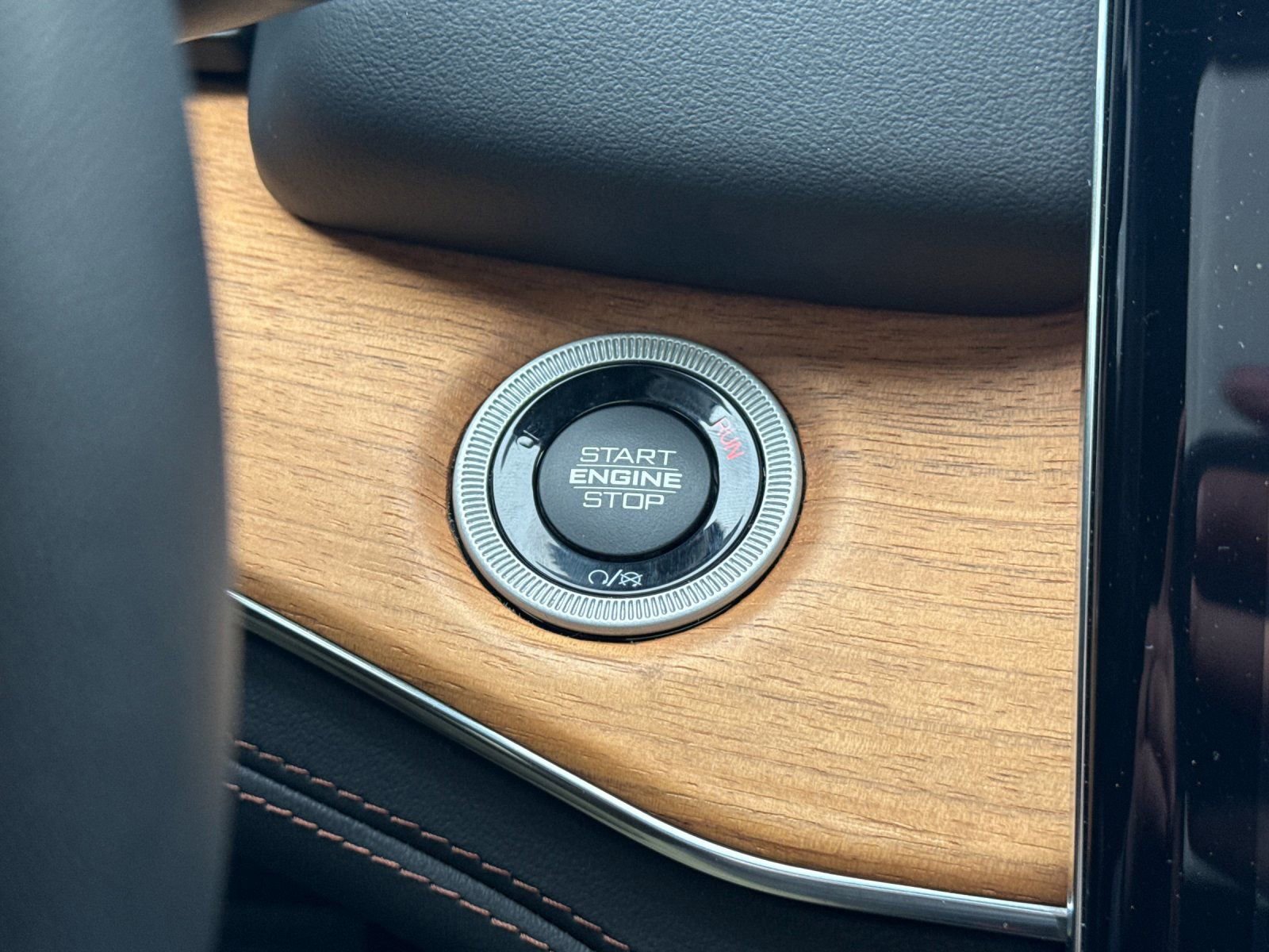 Used 2023 Jeep Grand Cherokee L Summit image 29