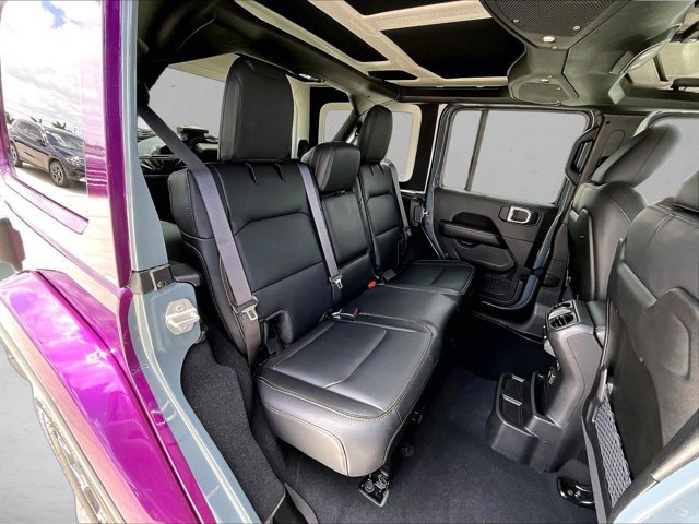 Used 2024 Jeep Wrangler Unlimited Sahara w/ Technology Group AWD/4WD image 29