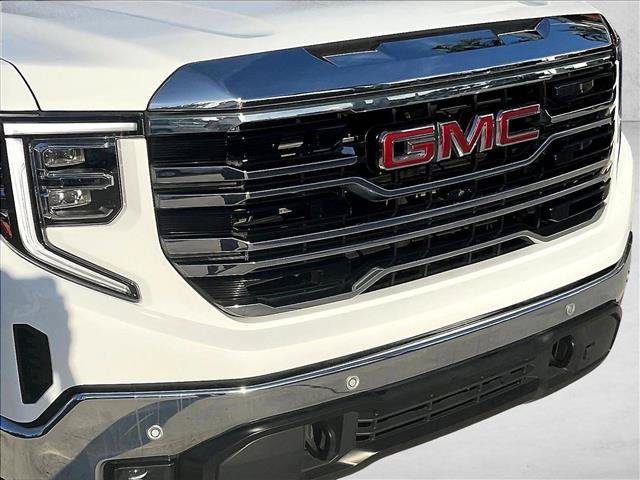 Used 2023 GMC Sierra 1500 SLT w/ SLT Premium Plus Package AWD/4WD image 26