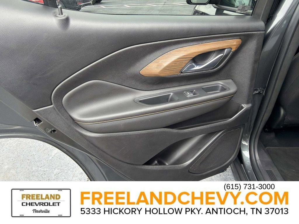 Used 2021 GMC Terrain SLE w/ Driver Convenience Package image 16