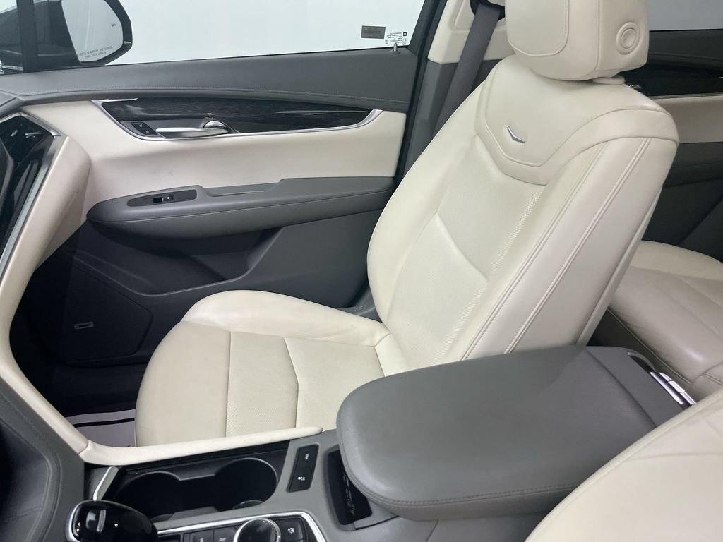 Used 2020 Cadillac XT6 Premium Luxury FWD image 25