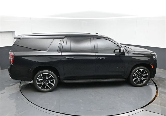 Used 2022 Chevrolet Suburban RST w/ Sport Performance Package image 47