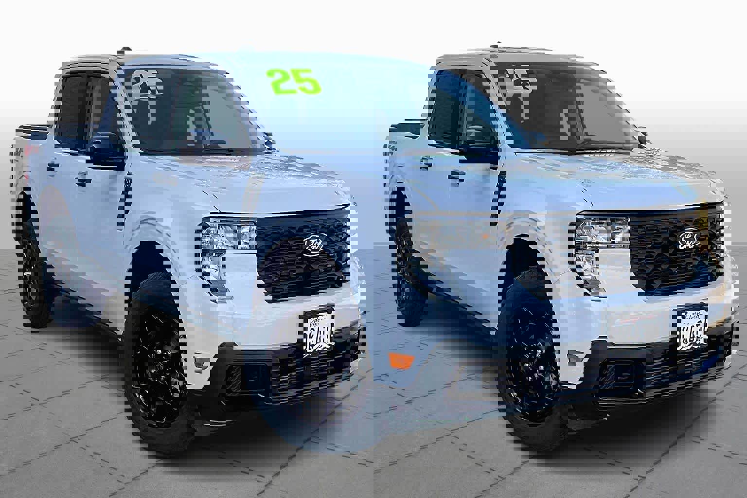 Used 2025 Ford Maverick XLT w/ XLT Luxury Package image 2