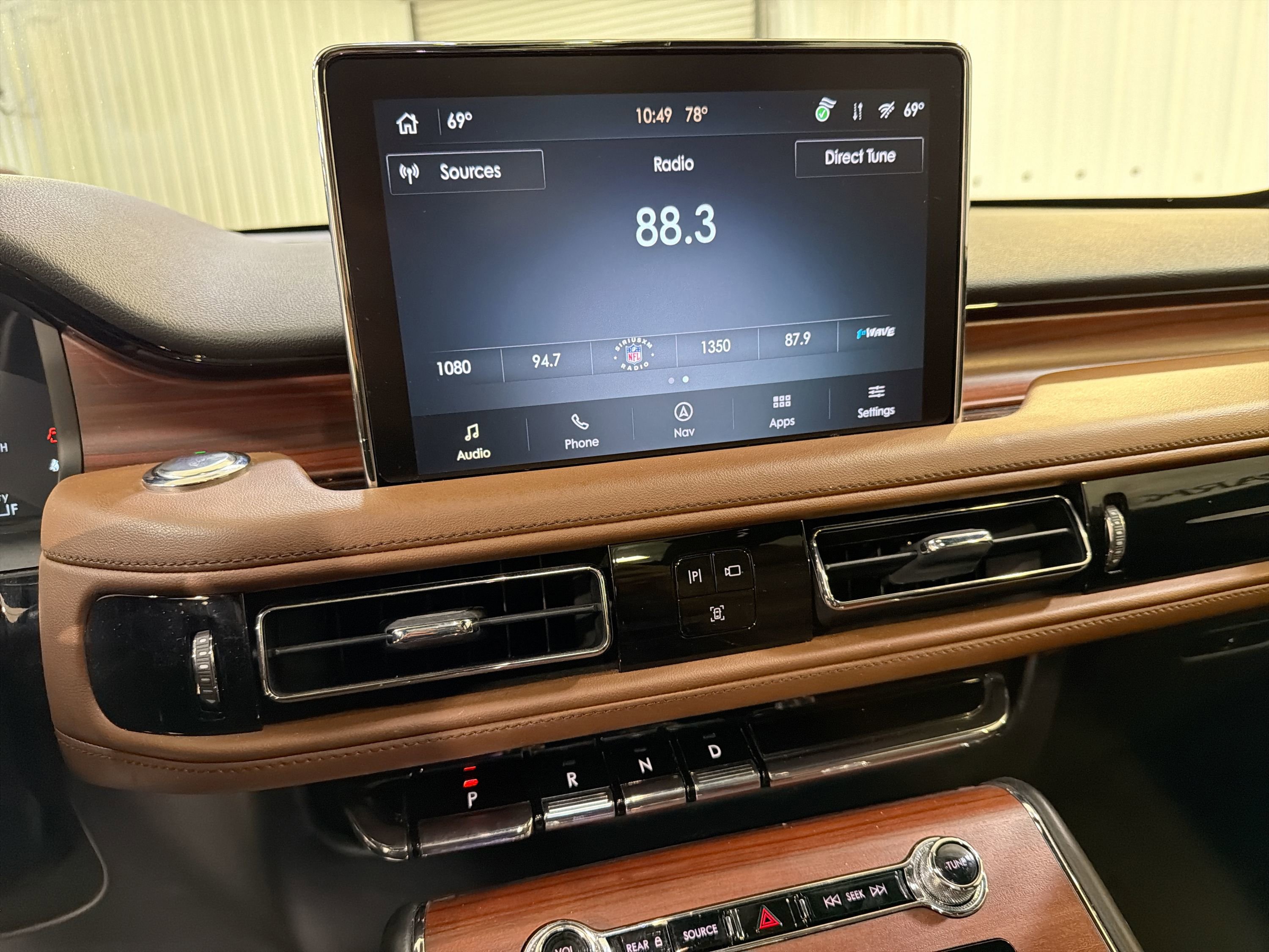 Used 2023 Lincoln Aviator Reserve w/ Equipment Group 201A image 17