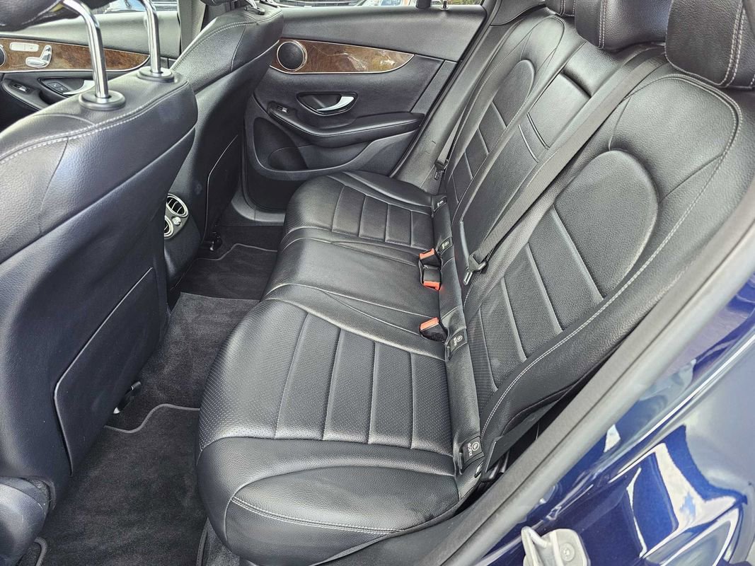 Used 2019 Mercedes-Benz GLC 350e 4MATIC image 11