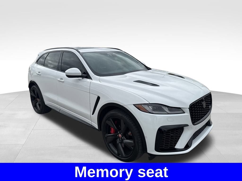 Used 2022 Jaguar F-PACE SVR image 14