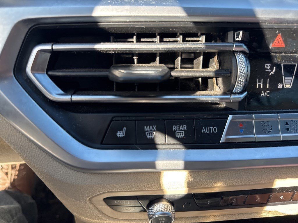 Used 2019 BMW 330i xDrive Sedan w/ Premium Package image 14