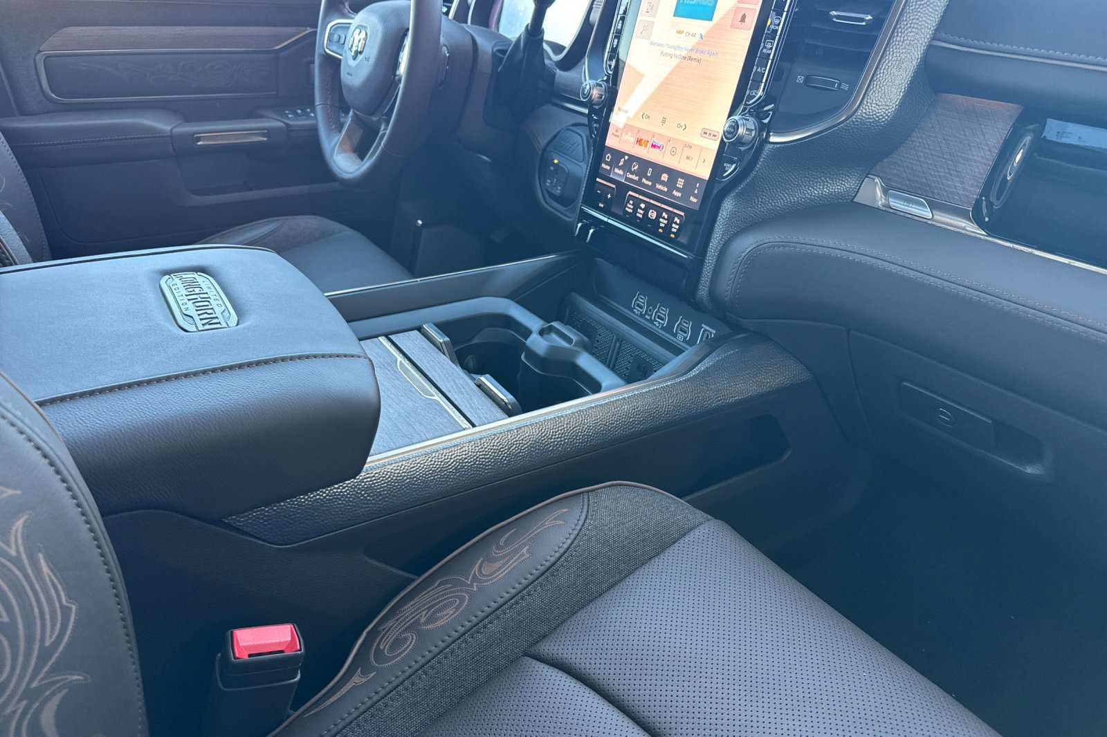 New 2026 RAM 3500 Longhorn image 14