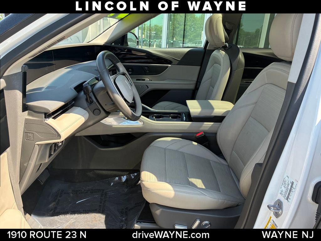 Certified 2024 Lincoln Nautilus Reserve w/ Equipment Group 202A AWD/4WD image 12