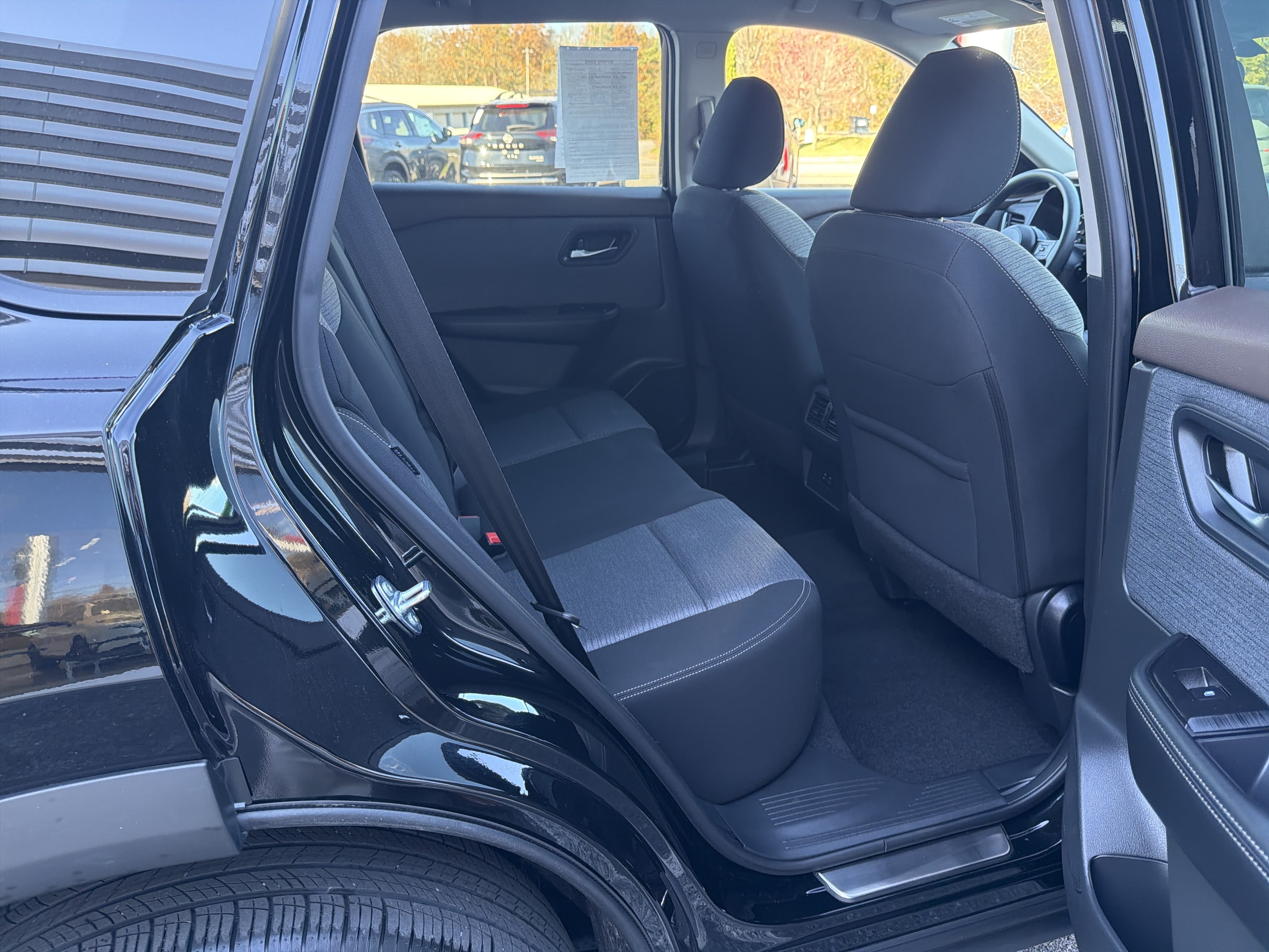 Certified 2023 Nissan Rogue SV AWD/4WD image 9