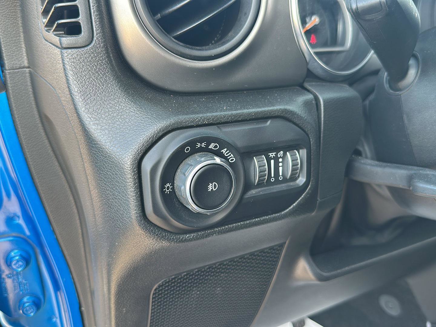 Used 2022 Jeep Wrangler Unlimited Sport AWD/4WD image 22