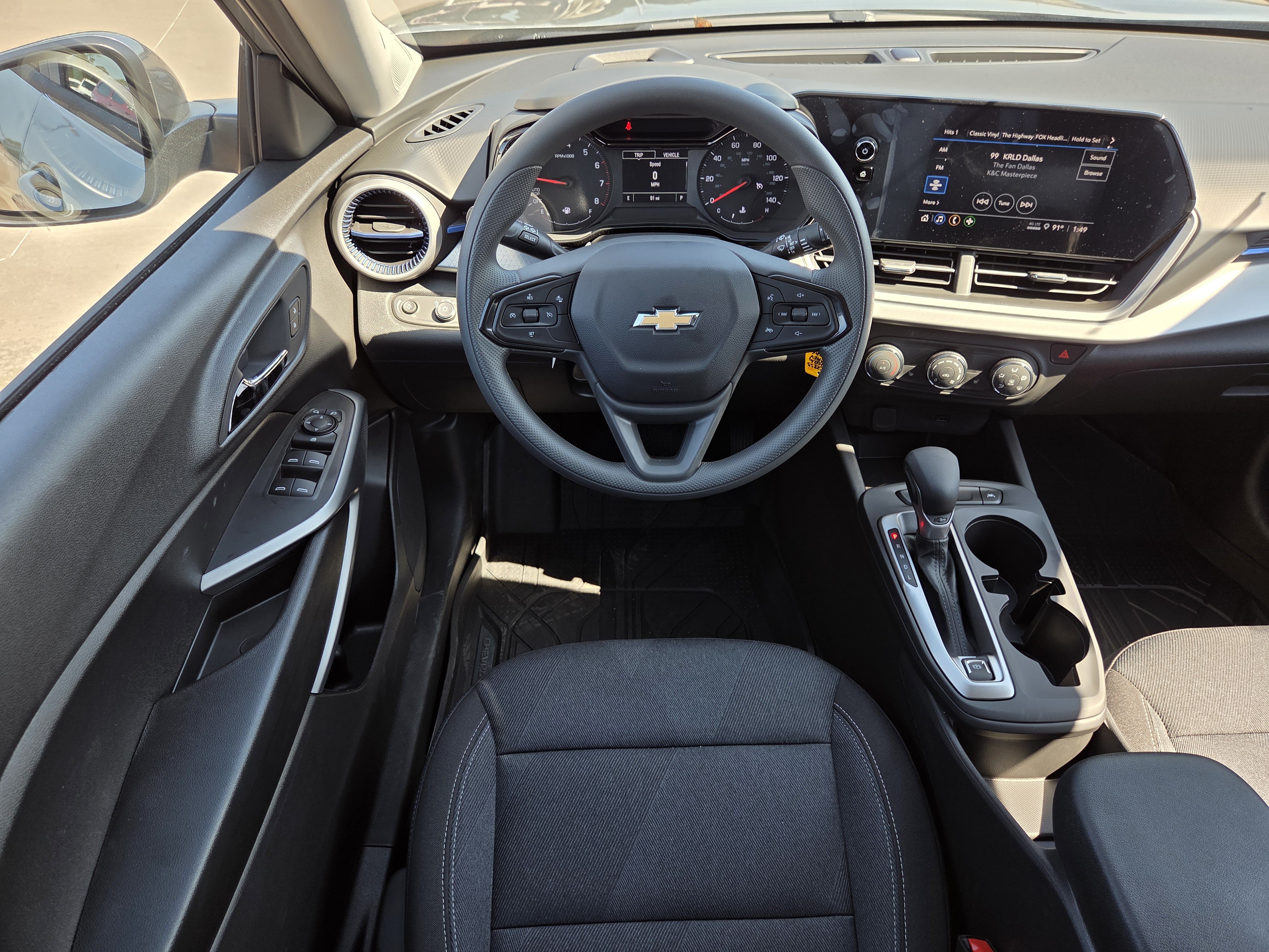 New 2026 Chevrolet Trax LS w/ LS Convenience Package FWD image 7