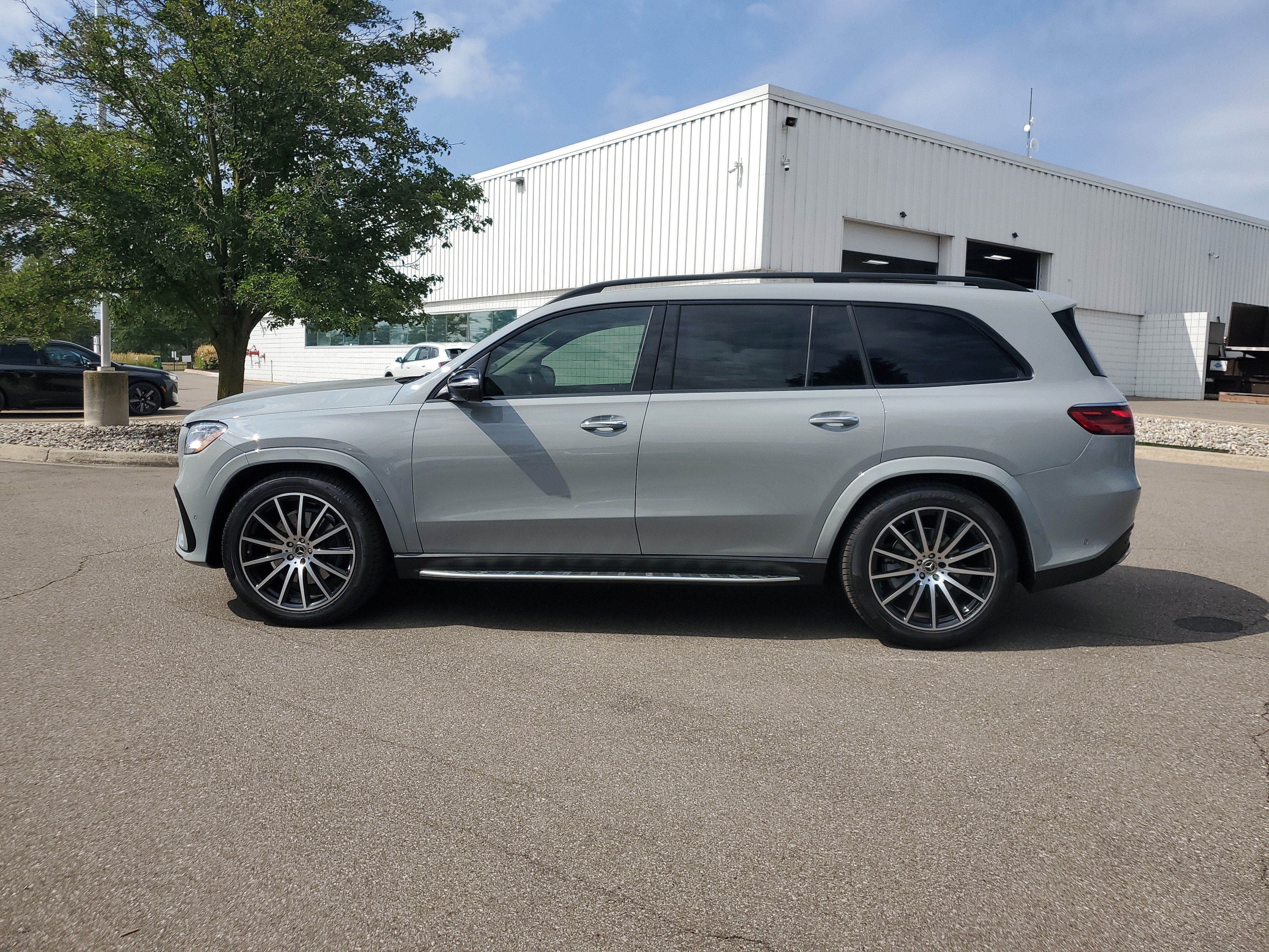 Used 2024 Mercedes-Benz GLS 580 4MATIC video 2