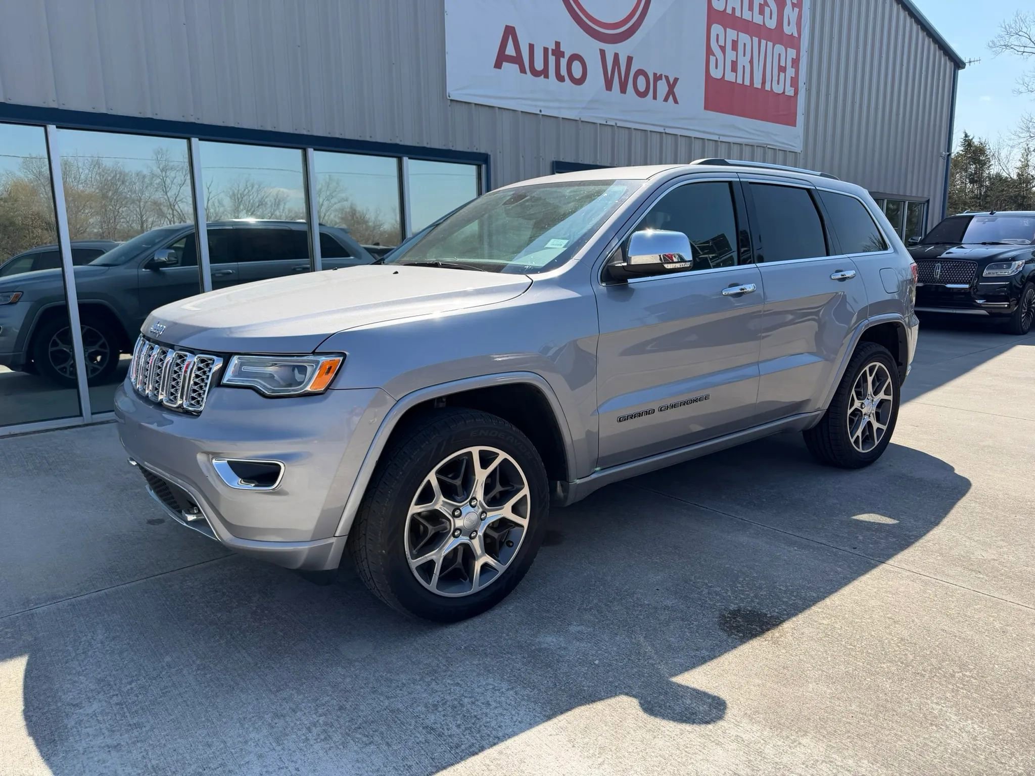 Used 2019 Jeep Grand Cherokee Overland image 42