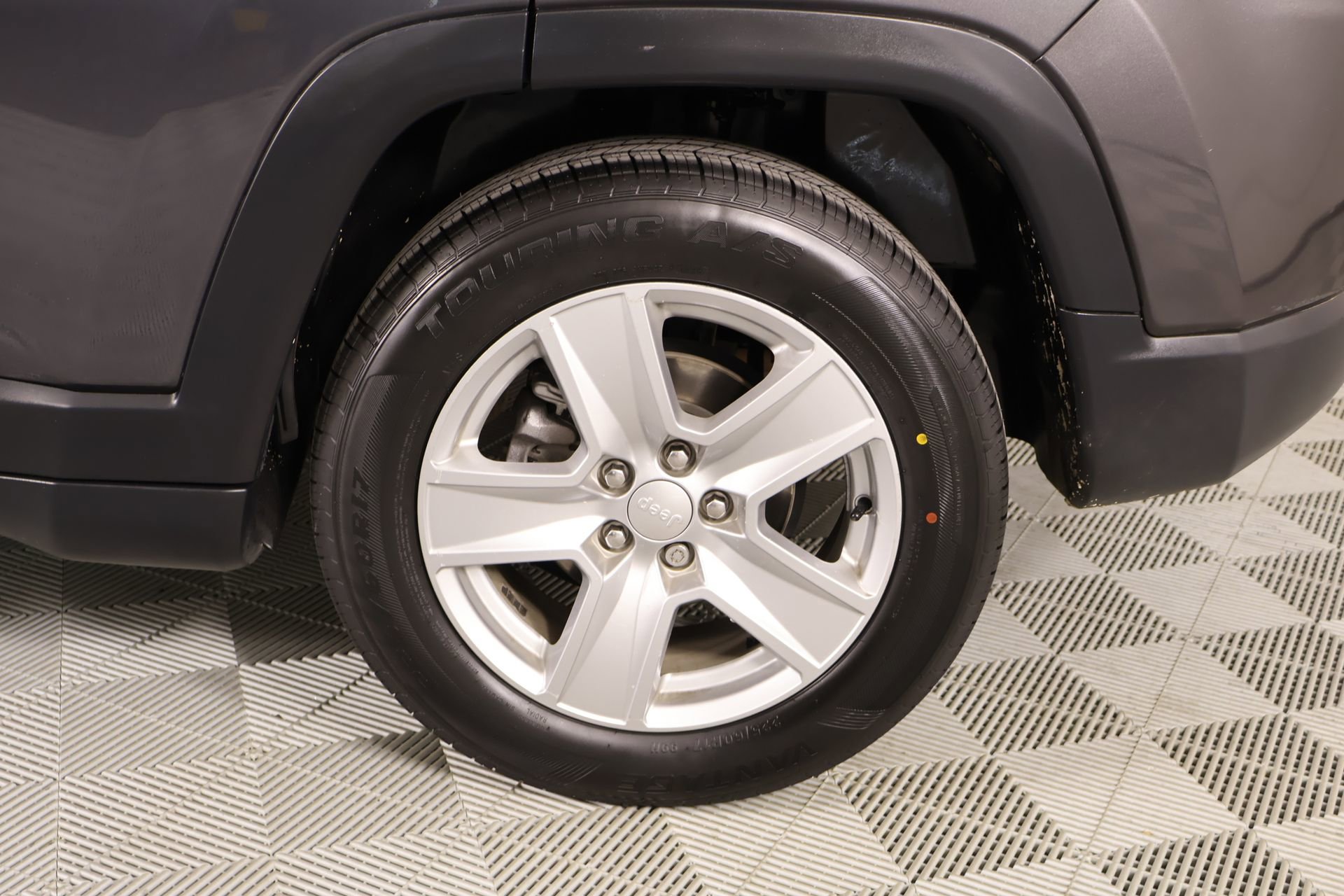 Used 2022 Jeep Compass Latitude w/ Convenience Group FWD image 17