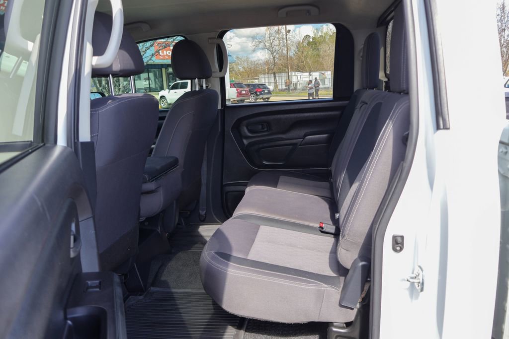 Used 2022 Nissan Titan S w/ S Utility Package image 9