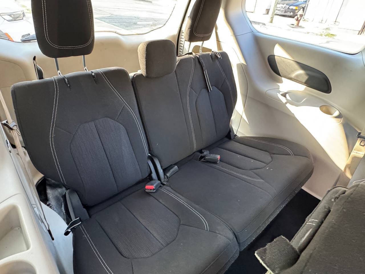 Used 2023 Chrysler Voyager LX FWD image 22